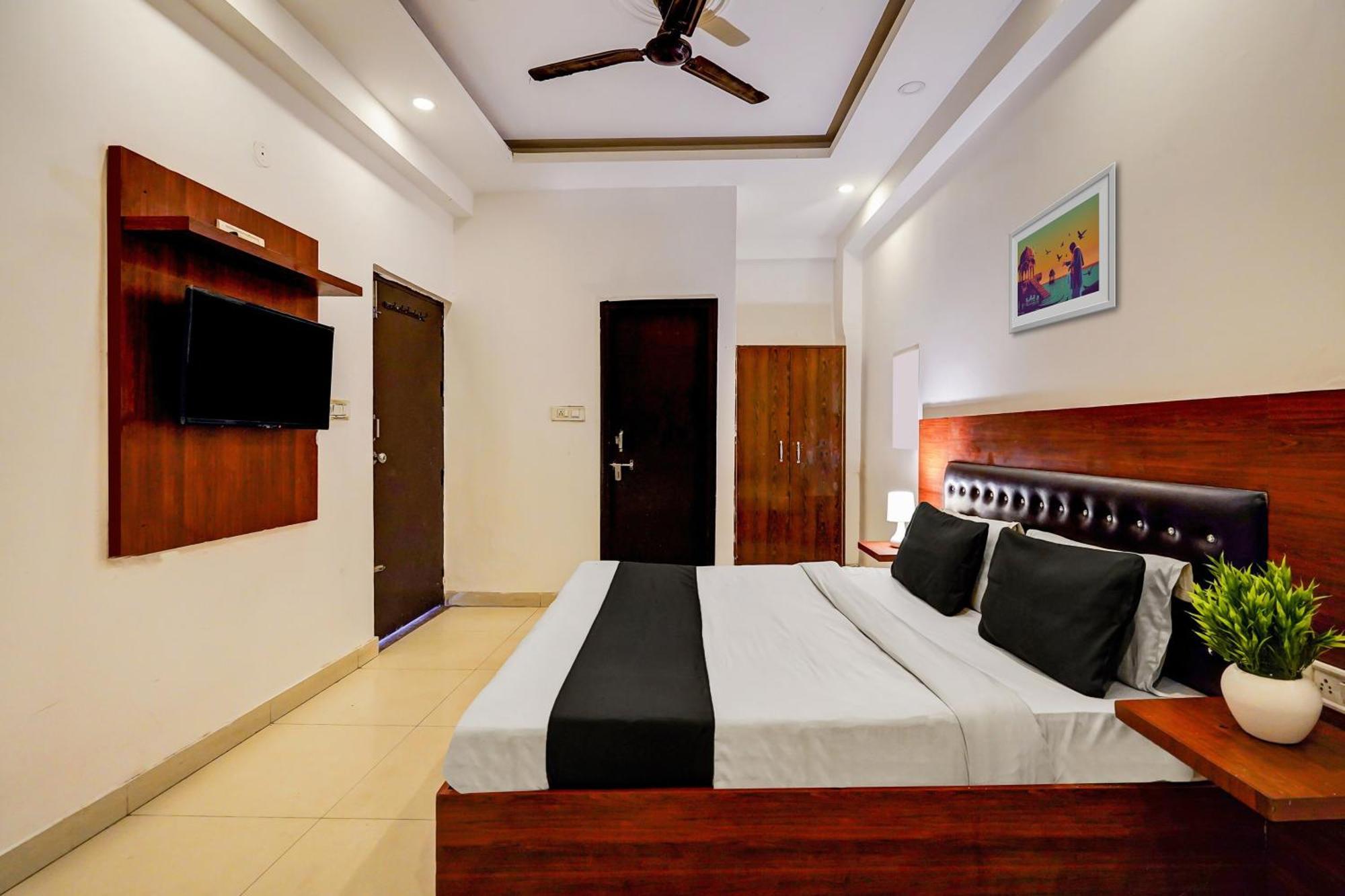 Hotel O Airport Blue Pebble New Delhi